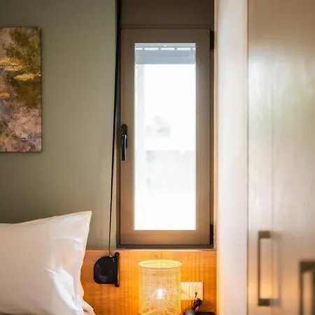 Erato - Newly Renovated With Parking