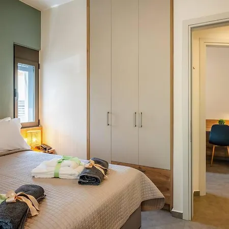 Erato - Newly Renovated With Parking Apartment *