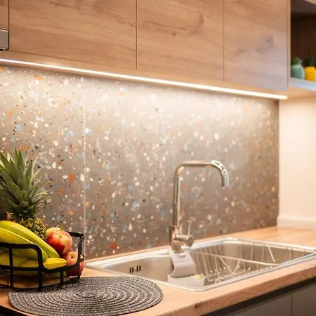 Erato - Newly Renovated With Parking 干尼亞